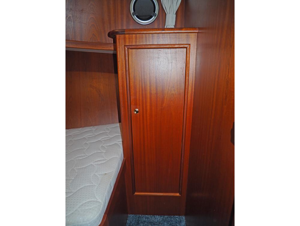 Cabin en avant, H&eacute;bergements